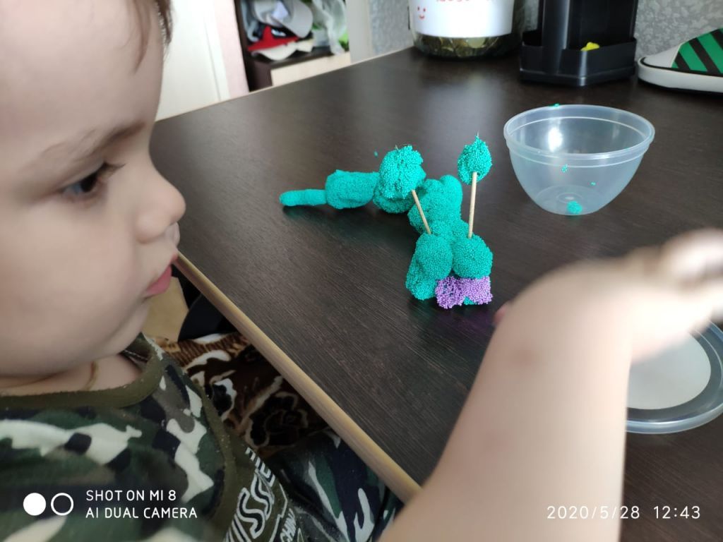 захар и гусеница.jpg