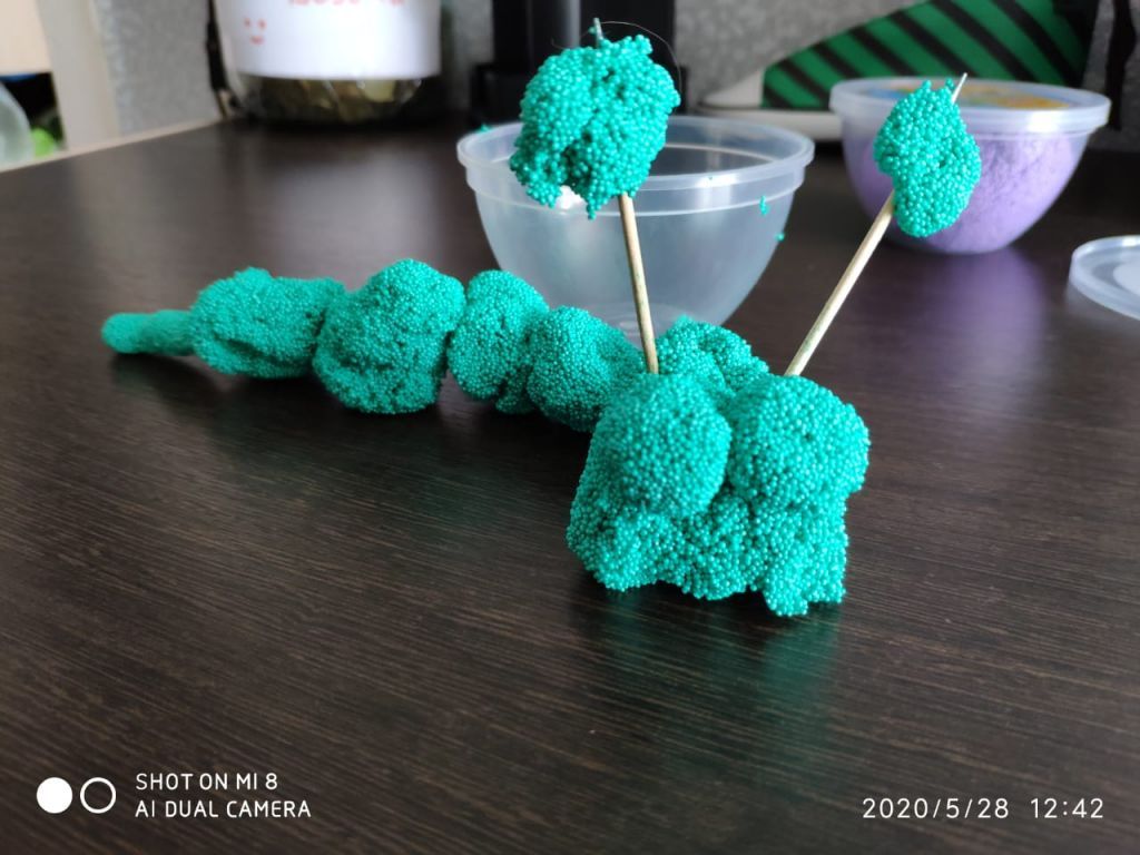 гусеница Захара Корчаг.jpg